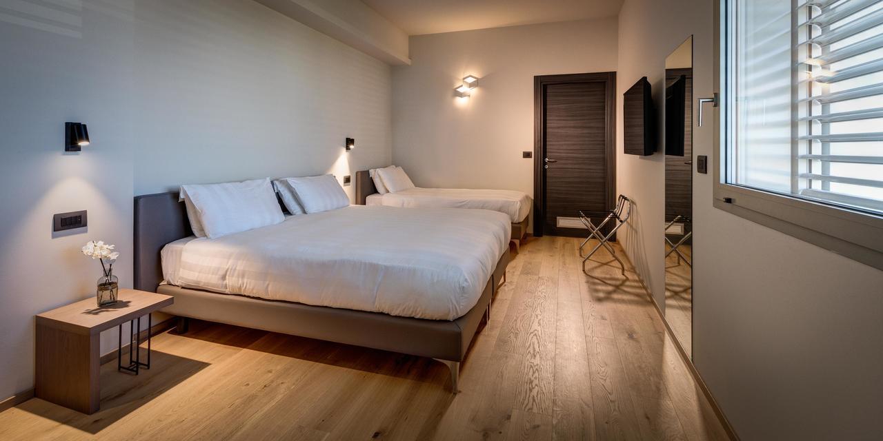 Hotel The Cube Fidenza Eksteriør billede